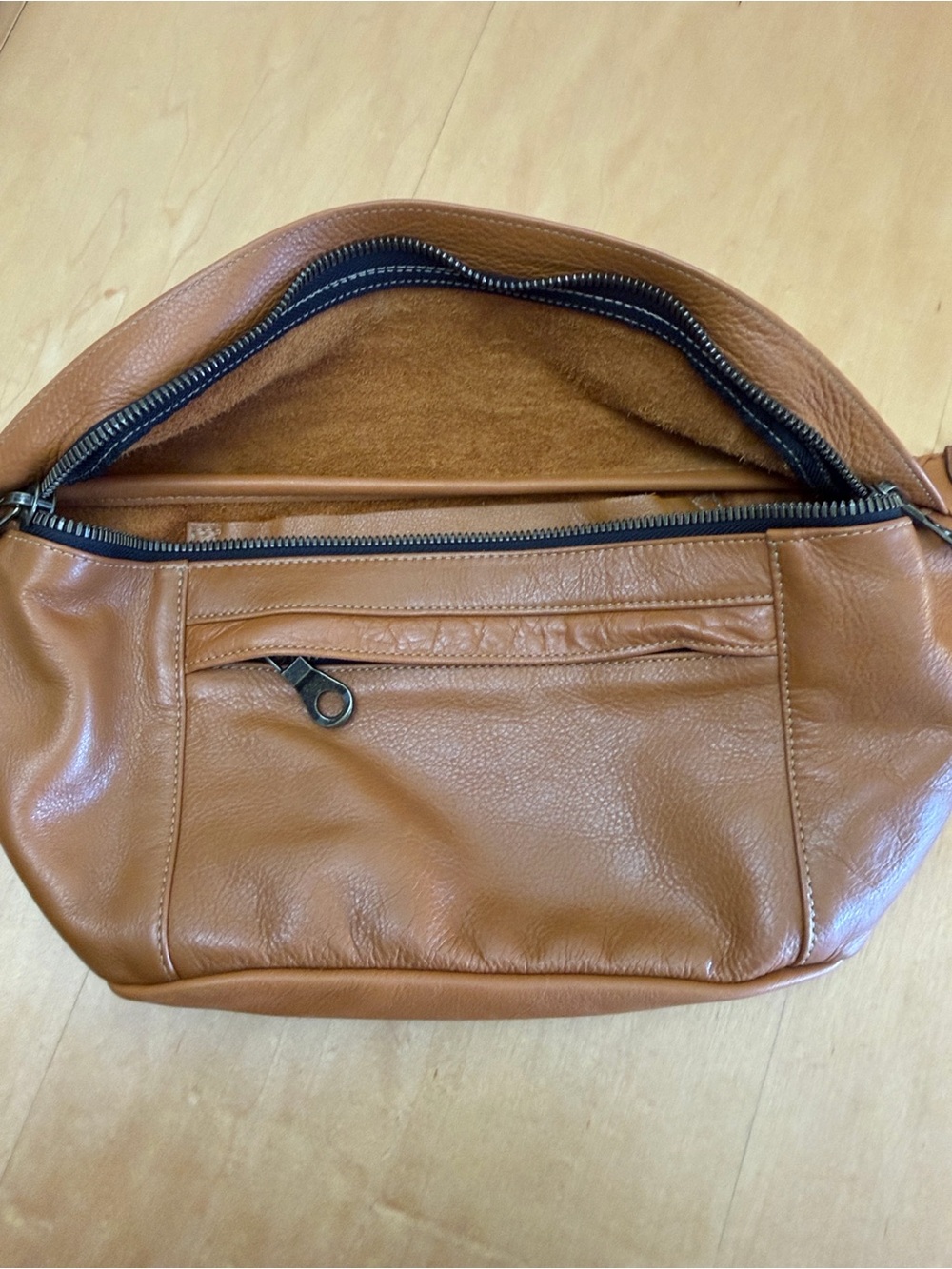Parker Thatch sling bag in British Tan